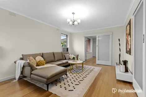 Property photo of 10 Laurus Court Dandenong North VIC 3175