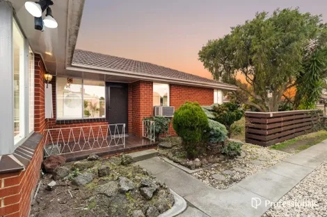 Property photo of 10 Laurus Court Dandenong North VIC 3175