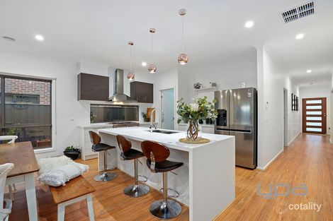 Property photo of 21 Bertie Street Manor Lakes VIC 3024