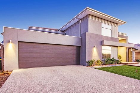 Property photo of 32 De Havilland Circuit Williams Landing VIC 3027