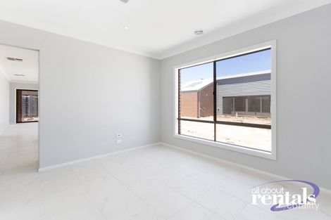 Property photo of 28 Maywood Street Pakenham VIC 3810