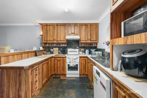 Property photo of 37 Waree Drive Hillvue NSW 2340