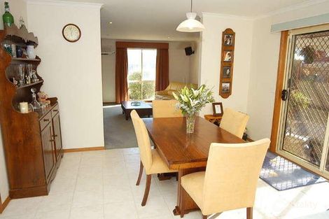 Property photo of 10 Tara Close Rowville VIC 3178