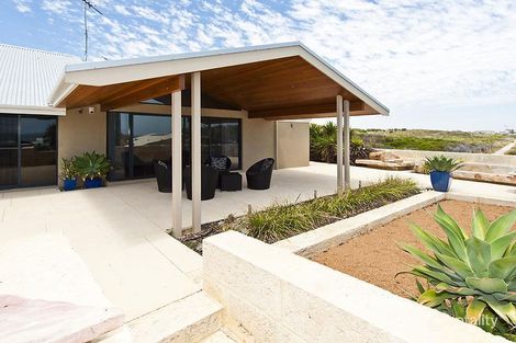 8 Hepworth Rd, Trigg, WA 6029