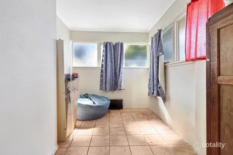 Property photo of 22 Arthur Avenue Maryborough VIC 3465