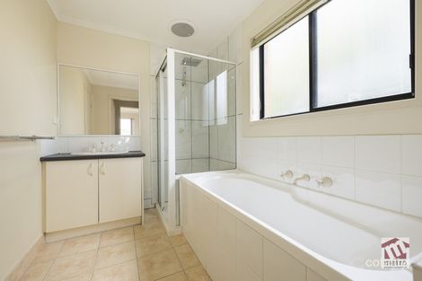 Property photo of 10/5 Piney Ridge Endeavour Hills VIC 3802