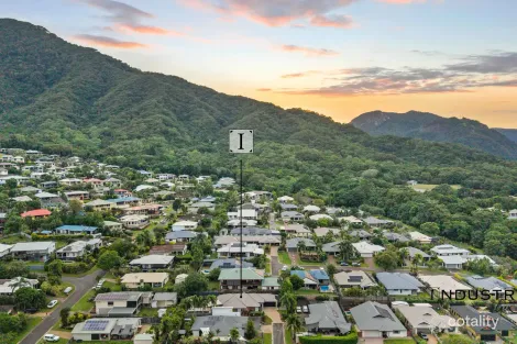 Property photo of 28 Regent Avenue Redlynch QLD 4870