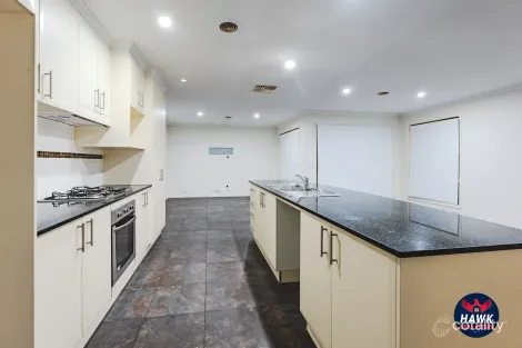 Property photo of 30 Dora Street Jerrabomberra NSW 2619