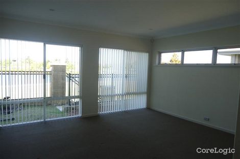 Property photo of 23 Coniston Bend Waikiki WA 6169