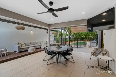 Property photo of 28 Regent Avenue Redlynch QLD 4870