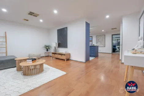 Property photo of 41 Bluestone Gardens Jerrabomberra NSW 2619