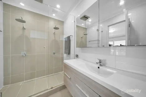 Property photo of 4 Tahara Vale Ocean Reef WA 6027