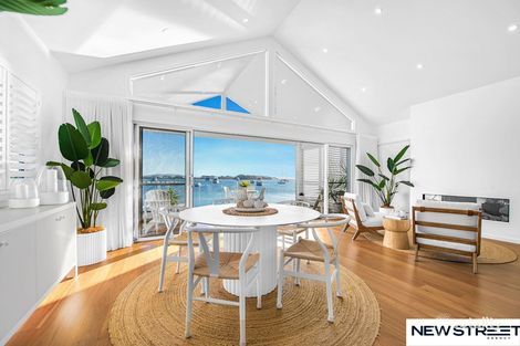 Property photo of 19 Marks Parade Marks Point NSW 2280