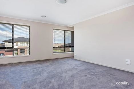 Property photo of 21 Coastwatch Road Point Cook VIC 3030