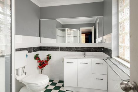 Property photo of 39 Crowley Gardens Somerville WA 6430