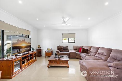 Property photo of 3 Collins Crescent Benowa QLD 4217