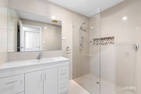 Property photo of 11 Grenda Drive Mill Park VIC 3082