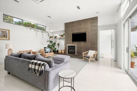 Property photo of 5 Fernery Grove Newtown VIC 3220