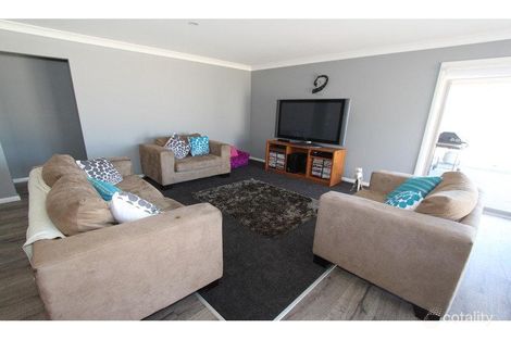 Property photo of 16 Keane Drive Kelso NSW 2795
