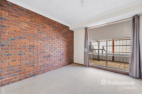 Property photo of 1/17 Sheahan Crescent Hoppers Crossing VIC 3029