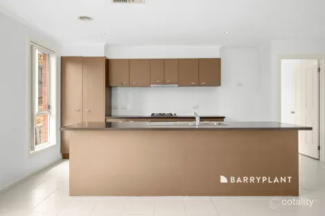 Property photo of 38 Nickell Court Drouin VIC 3818