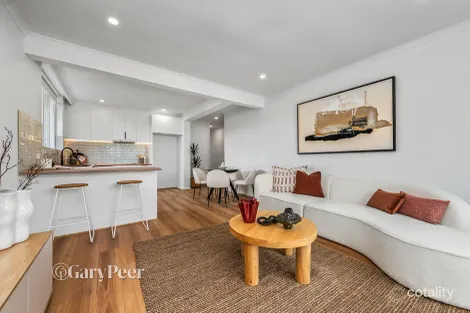 Property photo of 4/13-15 Toolambool Road Carnegie VIC 3163