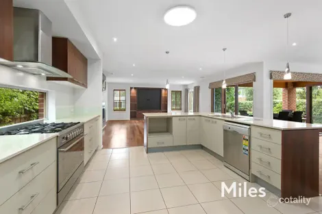 Property photo of 122 Ivanhoe Parade Ivanhoe VIC 3079
