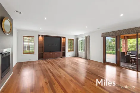 Property photo of 122 Ivanhoe Parade Ivanhoe VIC 3079