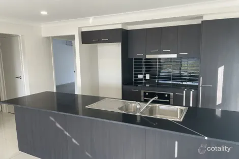 Property photo of 2/32 McInnes Crescent Glenvale QLD 4350
