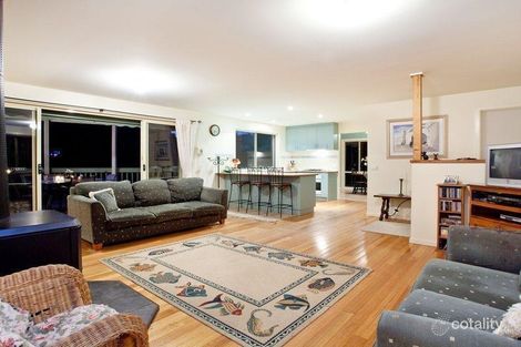 Property photo of 2 Beryl Place Rye VIC 3941