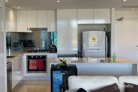 Property photo of 305/15 Compass Drive Biggera Waters QLD 4216