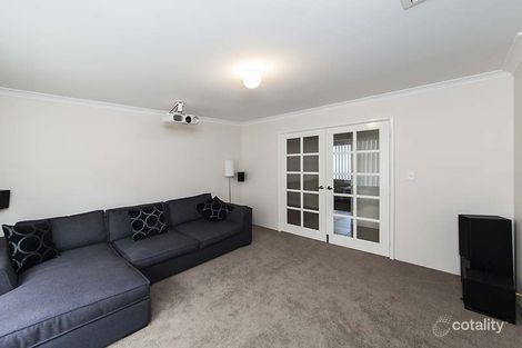 Property photo of 31 Wanderer Parkway Baldivis WA 6171