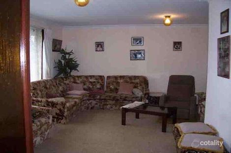 Property photo of 15 Weigela Court Doveton VIC 3177