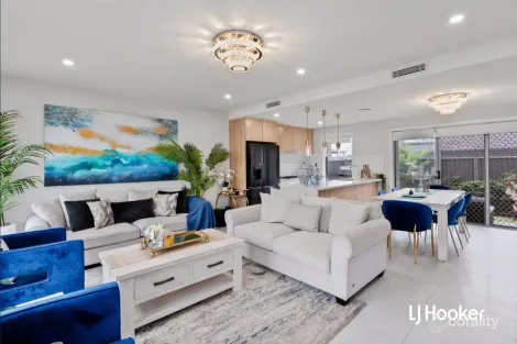 Property photo of 82 Grandeur Parade Riverstone NSW 2765