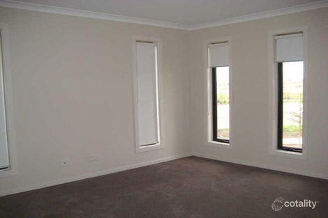 Property photo of 34 Edenvale Boulevard Wollert VIC 3750