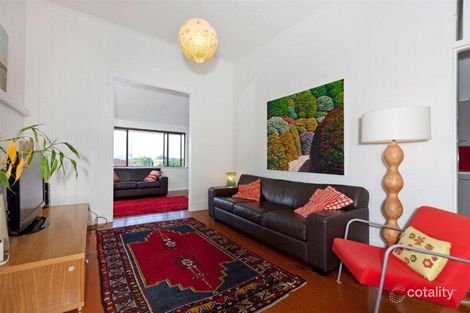 Property photo of 40 Southwick Street Wynnum QLD 4178