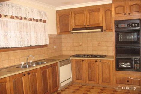 Property photo of 25 Fernshaw Street Thomastown VIC 3074
