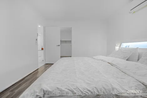 Property photo of 124 Tenterfield Drive Burnside Heights VIC 3023