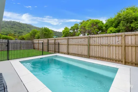 Property photo of 10 Tiller Circuit Trinity Beach QLD 4879