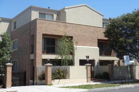 Property photo of 2/19 Cambridge Street Box Hill VIC 3128