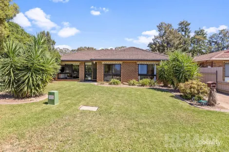 Property photo of 16 Adjin Street Mount Austin NSW 2650