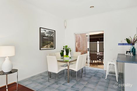 Property photo of 2/18 Tulloch Grove Glen Waverley VIC 3150