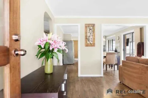 Property photo of 8 Comic Court Harkness VIC 3337
