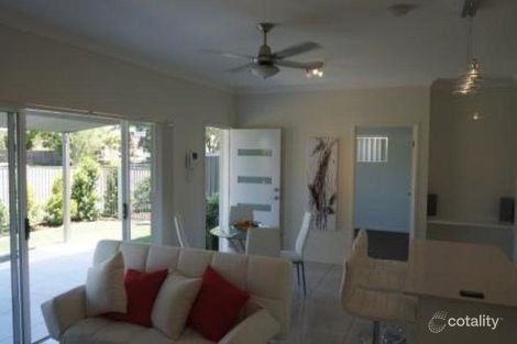 Property photo of 2/53 Dibar Street Wynnum QLD 4178