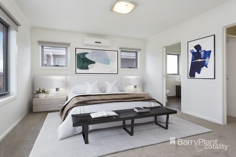 Property photo of 18 Seacrest Place Mount Martha VIC 3934