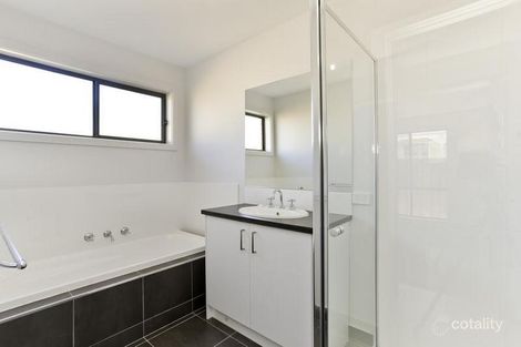 Property photo of 2/57 Newbay Close Barwon Heads VIC 3227