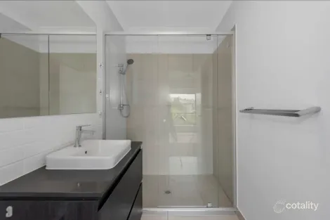 Property photo of 85 Greenview Circuit Arundel QLD 4214