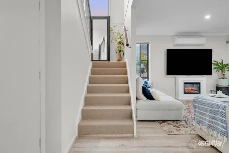 Property photo of 16 Capricorn Crescent Springfield Lakes QLD 4300