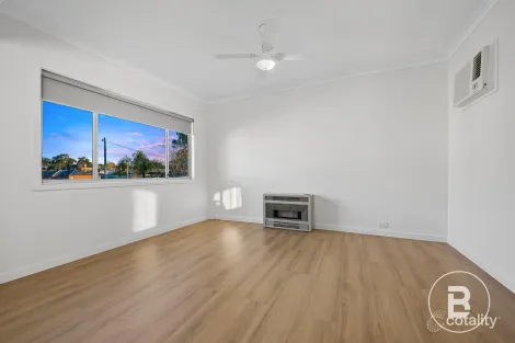 Property photo of 5 Regent Street Kangaroo Flat VIC 3555