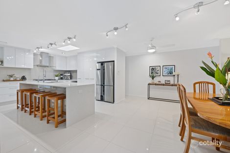 Property photo of 32 Sundown Drive Paradise Point QLD 4216